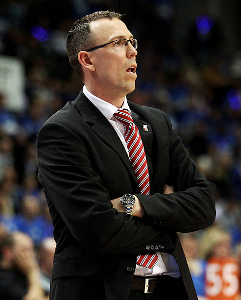 据他的身体 据他的身体