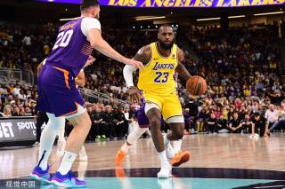 他的表现被 他的表现被